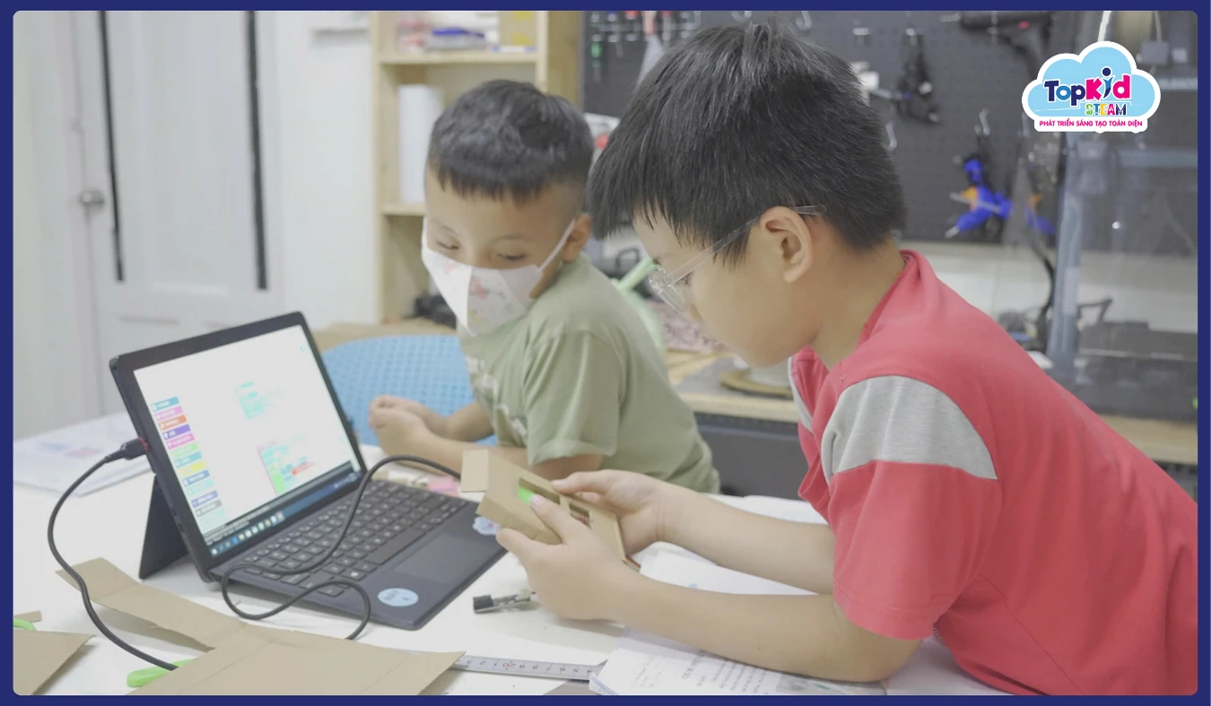 Học STEAM Tại TOPKID